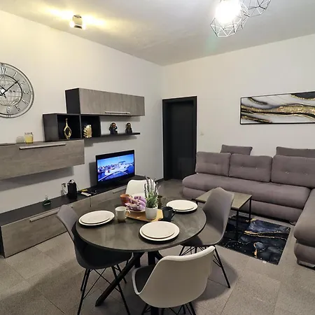 Apartamento Seaside Hideaway 2br Walk To Sea St. Paul's Bay
