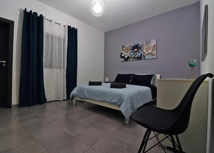 Seaside Hideaway 2br Walk To Sea Апартаменты *